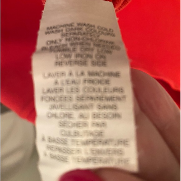 2/$10 WOMEN’S SIZE MEDIUM T-SHIRTS - Picture 12 of 12